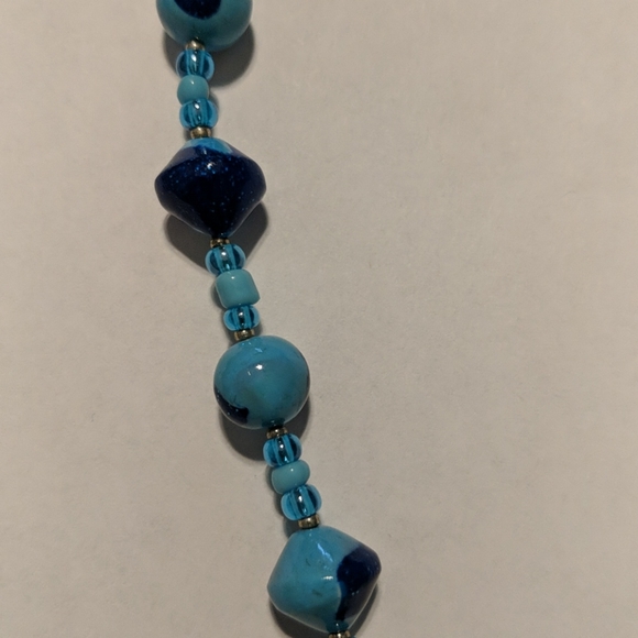 Lia Sophia blue beaded necklace - Picture 3 of 4